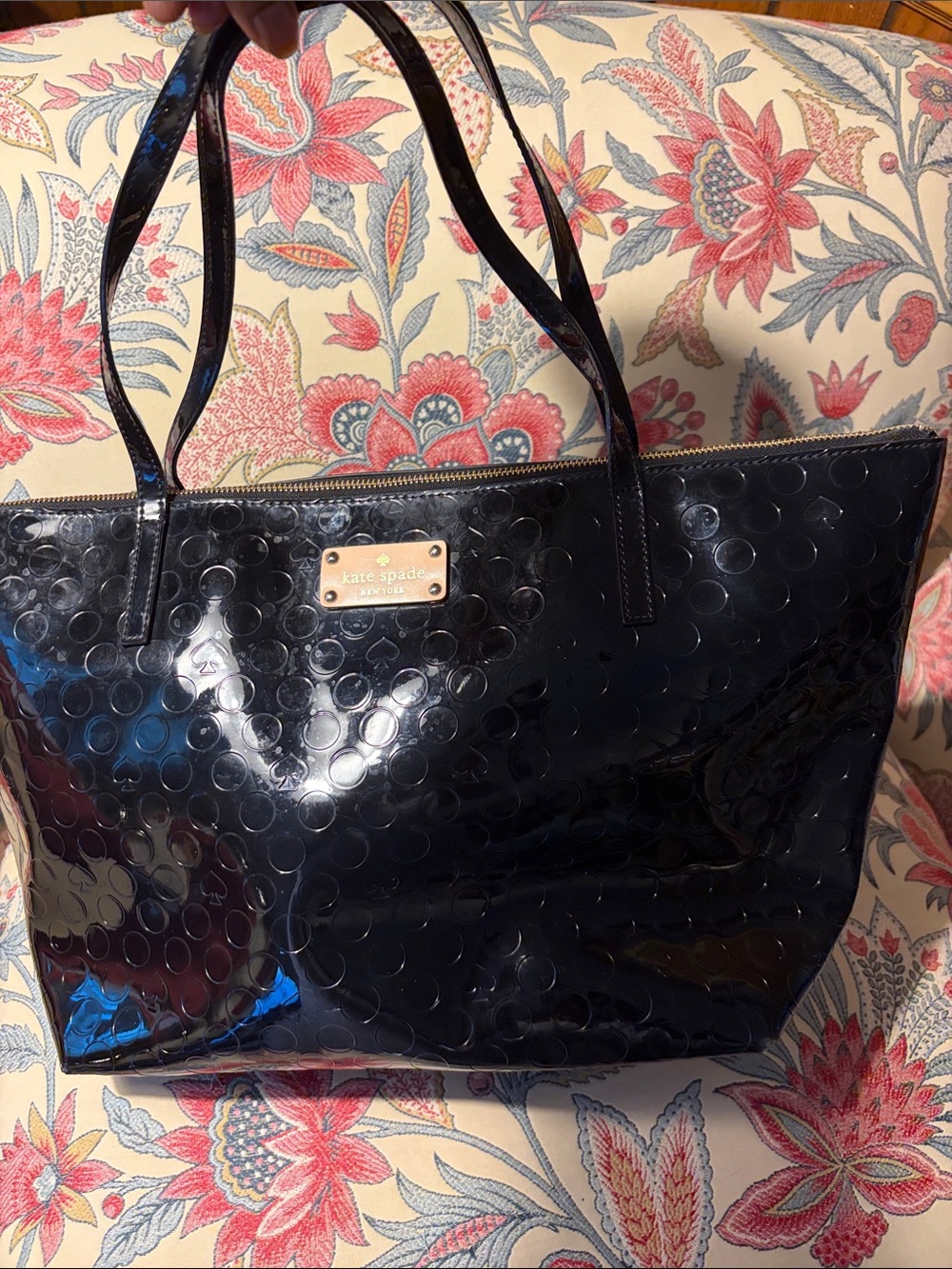 Kate Spade Camelia Black Patent Embossed Circle Tote GUC MSRP $198